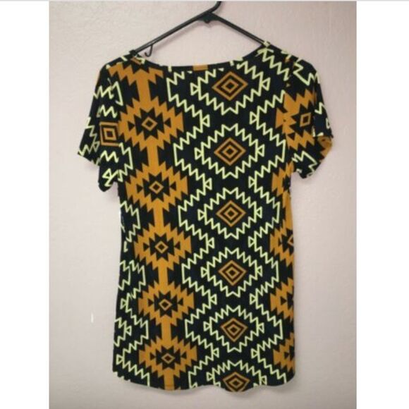 LuLaRoe Classic T Size XS Top Multi Color NWT - Picture 4 of 4